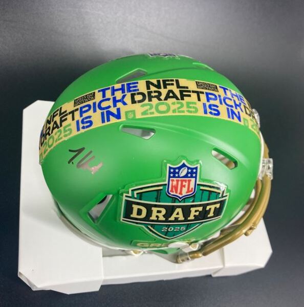 NFL - Jaguars Travis Hunter Signed NFL Draft Mini Helmet