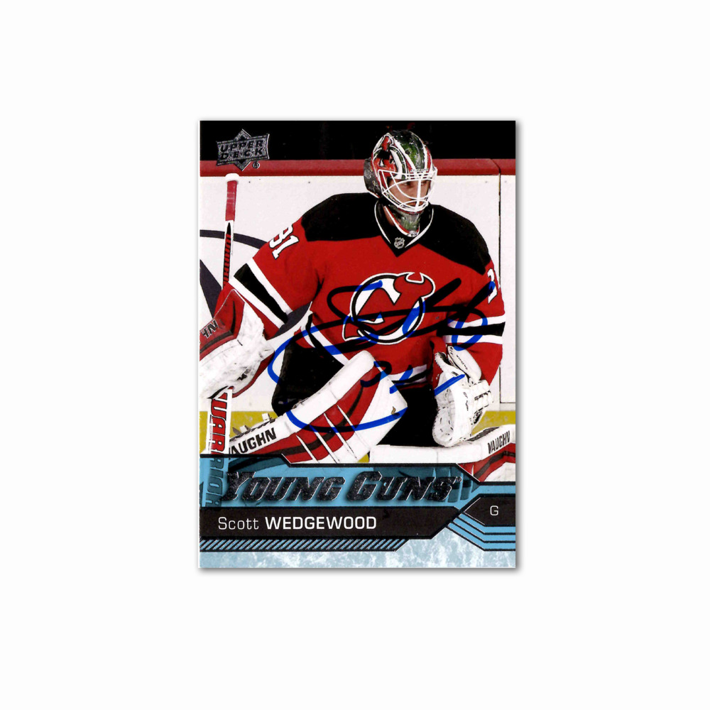 Scott Wedgewood Autographed New Jersey Devils Young Guns Hockey Card