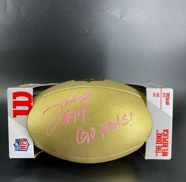 NFL - Patriots Joe Milton Signed Gold Composite Football