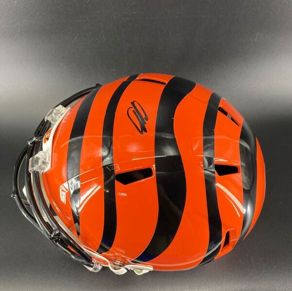 NFL - Bengals Jermaine Burton Signed Replica Speed Helmet
