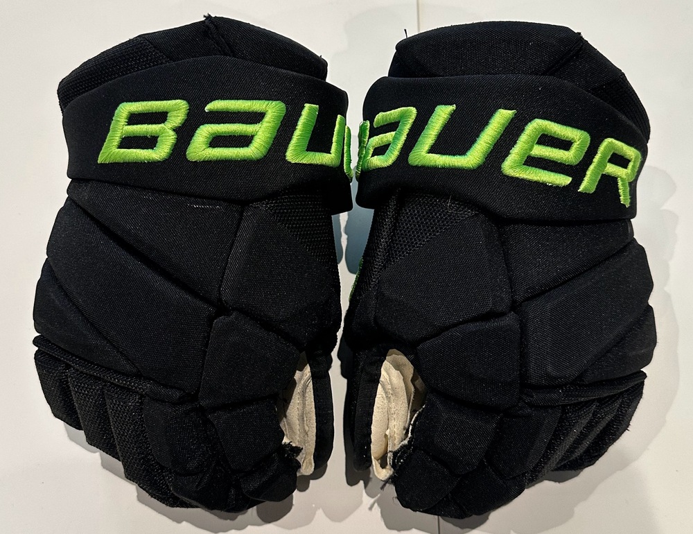 #14 Jamie Benn Game Used Gloves - Dallas Stars