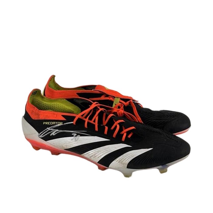 Photo of Charlie Curnow 2024 Carlton Signed Match-Worn Boots