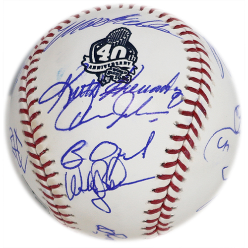 ニューヨークヤンキース　実使用シャンパンボトル　チームサインつき　2009年 Game-Used or Autographed Autographed | MLB Auctions