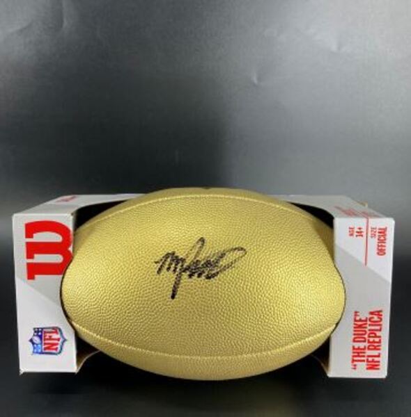 NFL - Packers Michael Pratt Signed Gold Composite Football