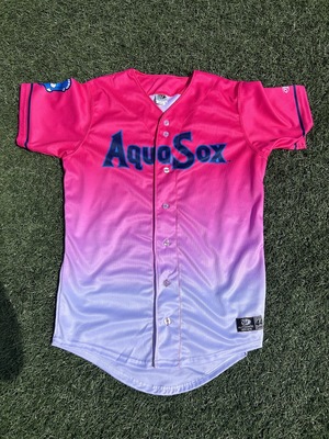 Game Worn Everett AquaSox Pink Jersey 5 Axel Sanchez Size 44