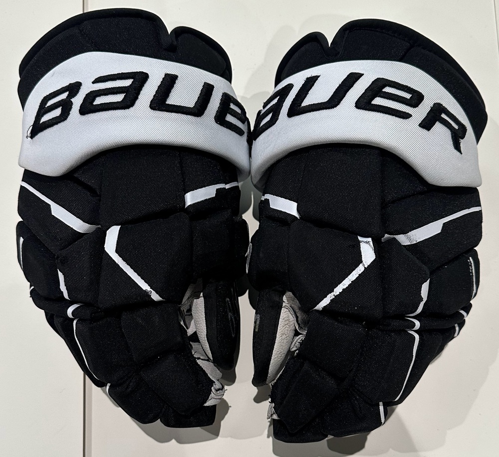 #67 Rickard Rakell Game Used Gloves - Pittsburgh Penguins