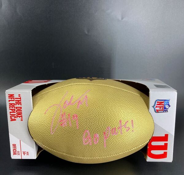 NFL - Patriots Joe Milton Signed Gold Composite Football