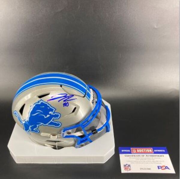 NFL - Lions Jahmyr Gibbs Signed Mid Size Helmet