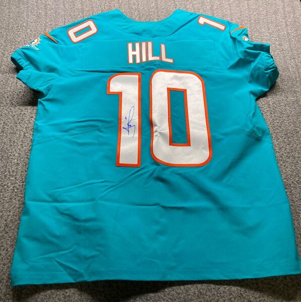 NFL - Dolphins Tyreek Hill Signed Authentic Jersey