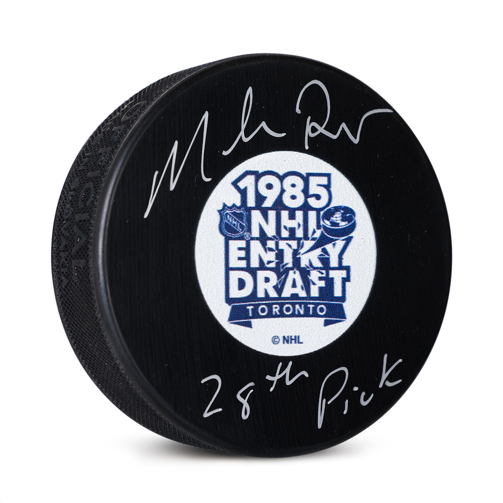 Mike Richter Signed 1985 NHL Entry Draft Puck with 28th Pick Note