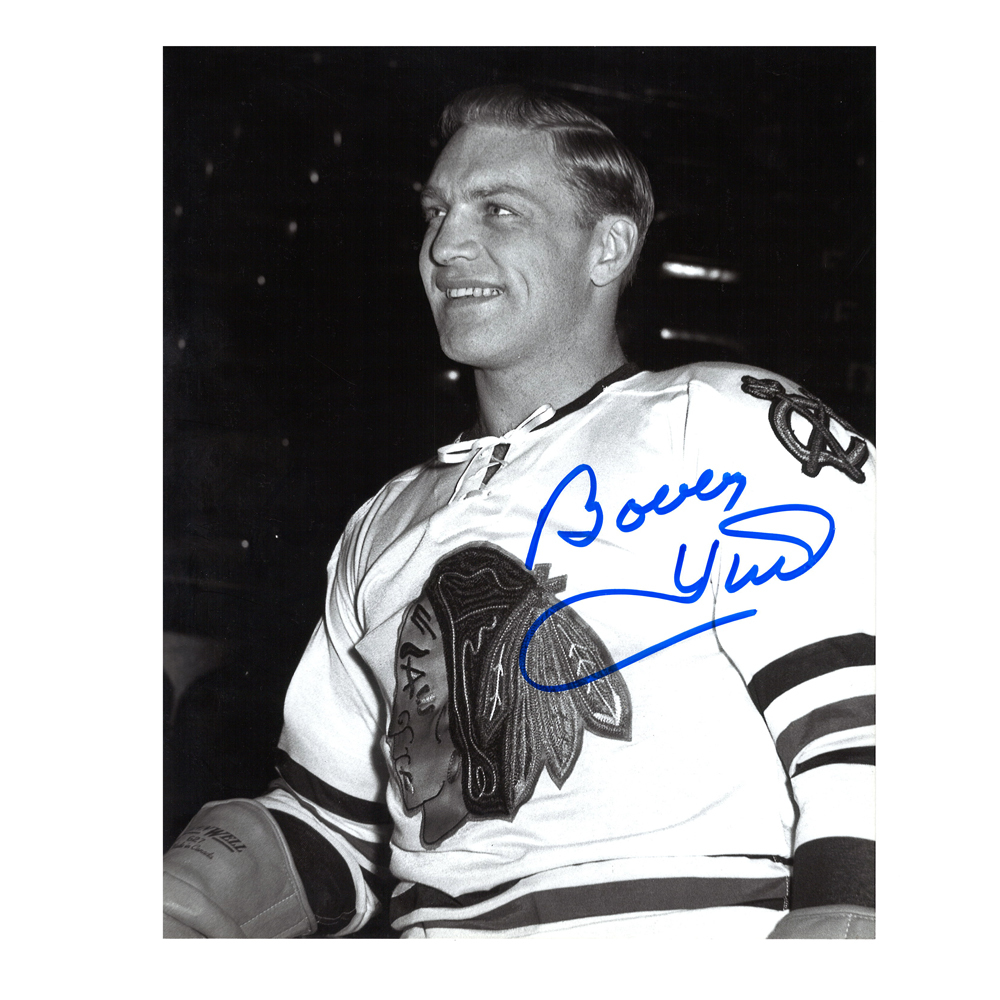 BOBBY HULL Signed Chicago Blackhawks 8 x 10 Photo