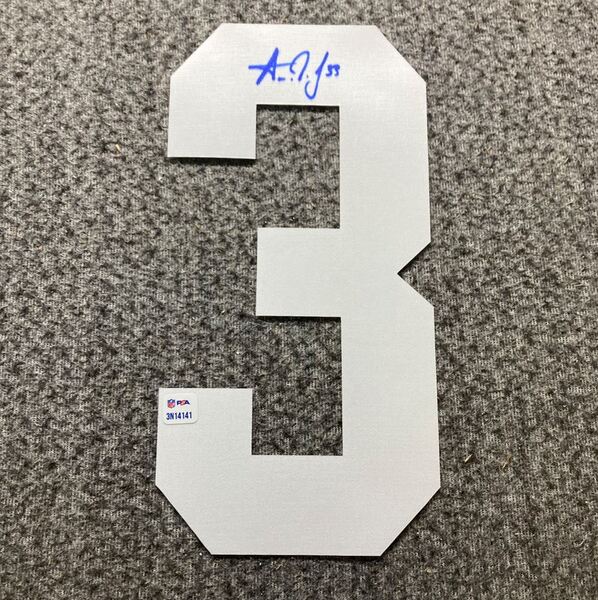 NFL - Packers Aaron Jones Signed Jersey Number