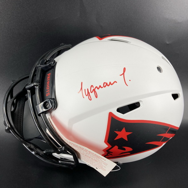 NFL - Patriots Tyquan Thornton signed lunar eclipse helmet