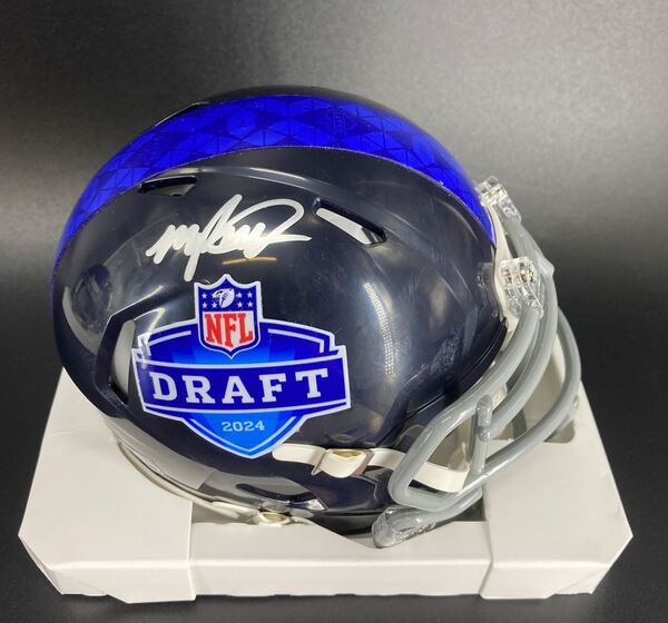 NFL - Packers Michael Pratt Signed NFL Draft Mini Helmet