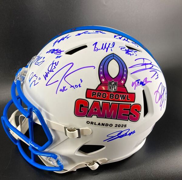 NFL - Multi Sign Pro Bowl Games Helmet Signed By Over 25 Pro Bowlers Inc...