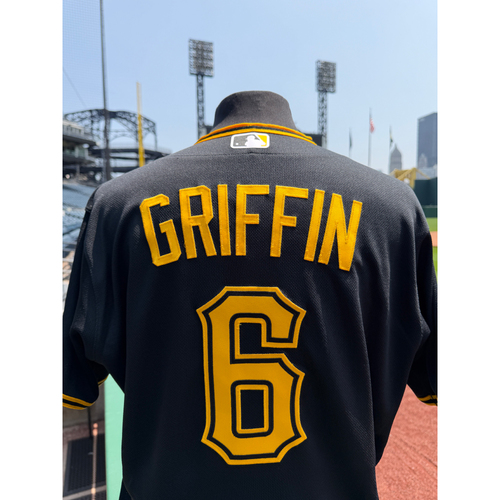 Game-Used or Autographed Publications | MLB Auctions