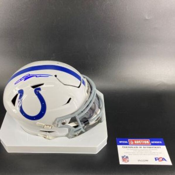 NFL - Colts Jonathan Taylor Signed Mid Size Helmet