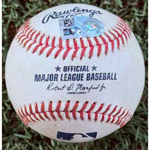 Photo of Game-Used Baseball: Yoshinobu Yamamoto Los Angeles Dodgers 2 Pitches - Yamamoto 7IP and 10K Game (MLB AUTHENTICATED)