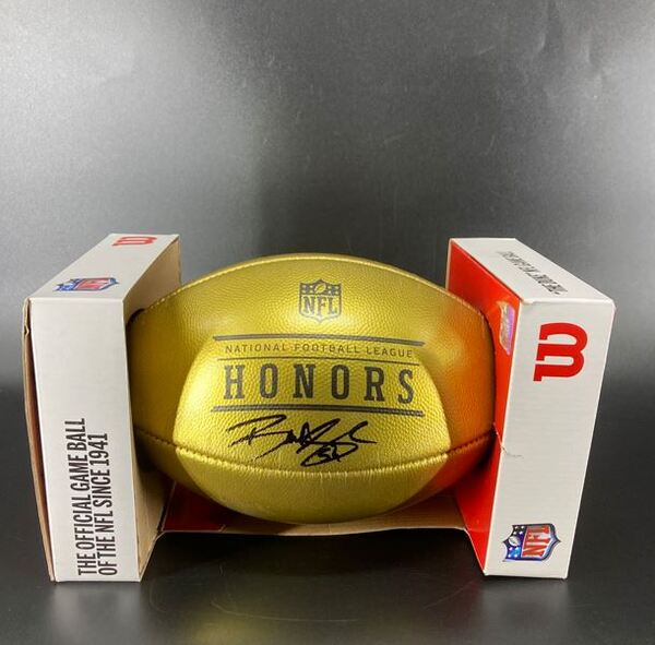 NFL - Commanders Bobby Wagner Signed Gold NFL Honors Football
