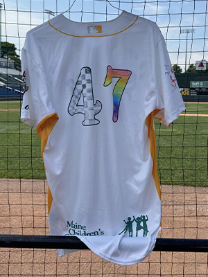 Wikelman Gonzalez #47 Signed Maine Children's Cancer Program Jersey
