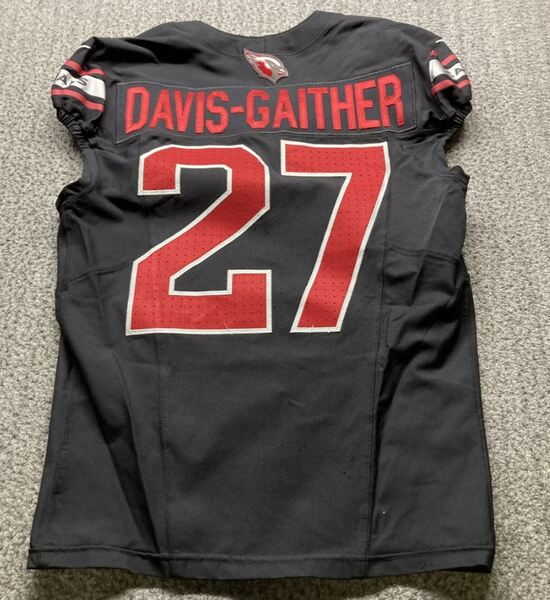 Crucial Catch - Cardinals Akeem Davis-Gaither Game Worn Jersey (10/05/20...