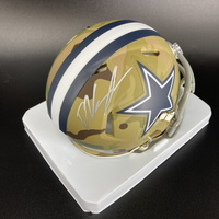 NFL - Cowboys Deuce Vaughn Signed Camo Mini Helmet