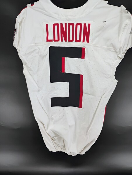 Crucial Catch - Falcons Drake London Game Used Jersey (10/13/24) Size 40...
