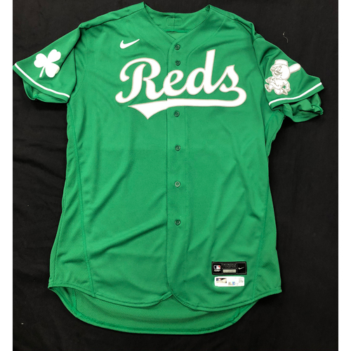 green cincinnati reds jersey