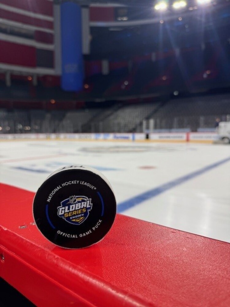 Evgeni Malkin Pittsburgh Penguins Game-Used Goal Puck from the 2025 Global Series in Sweden on 11/14/25 -  Goal #1 of Game