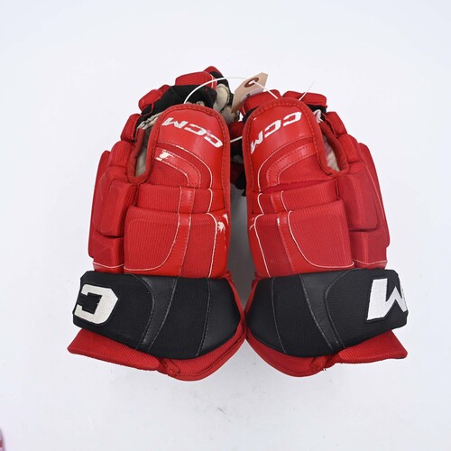 Image of MacDermid, Kurtis<br>CCM Gloves<br>New Jersey Devils<br>2024-25<br>#23