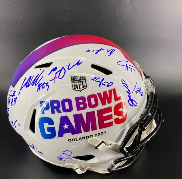 NFL - Replica Pro Bowl Games Speed Helmet Signed by Over 15 Plays includ...