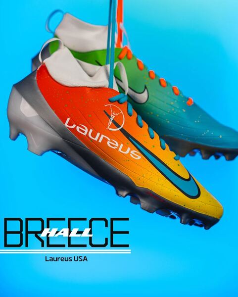 MCMC - Jets Breece Hall Game Worn Signed Custom Cleats 2025 Season Size ...