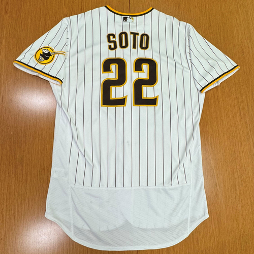 Game-Used or Autographed All auctions | San Diego Padres Auctions