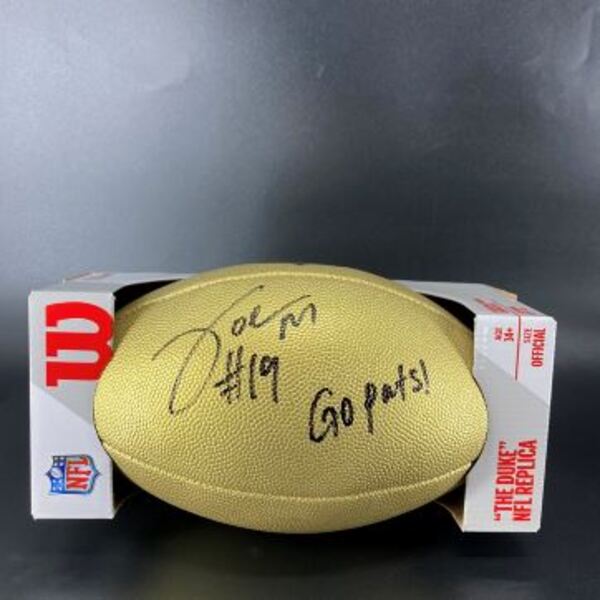 NFL - Patriots Joe Milton Signed Gold Composite Football