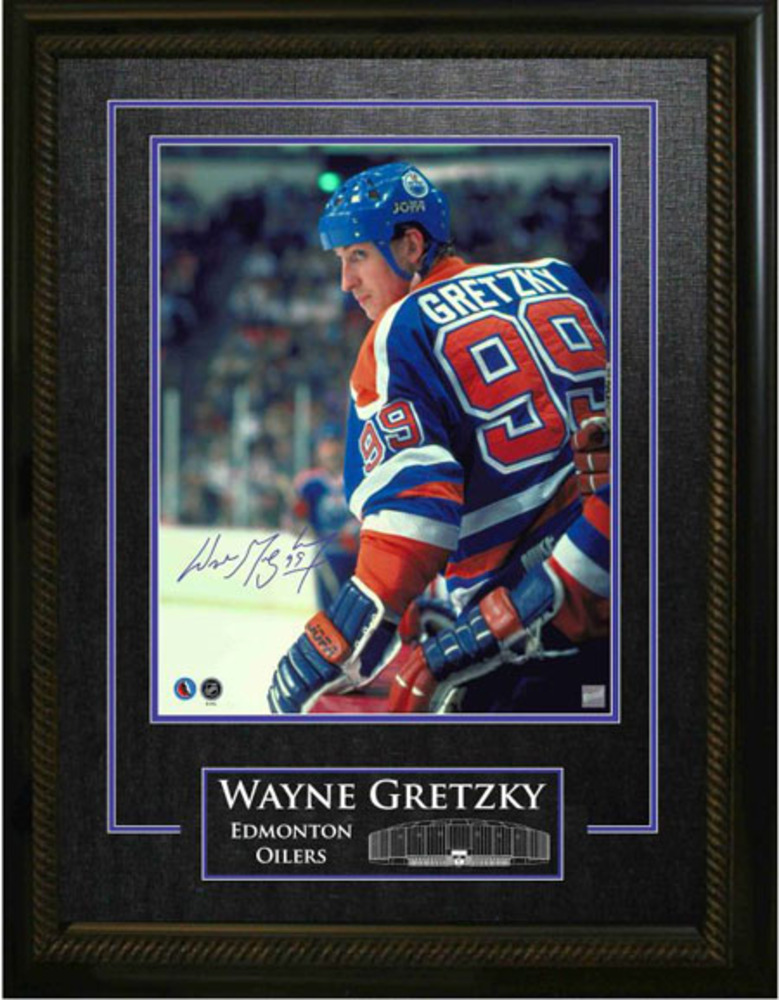 Signed and Framed Wayne Gretzky 16