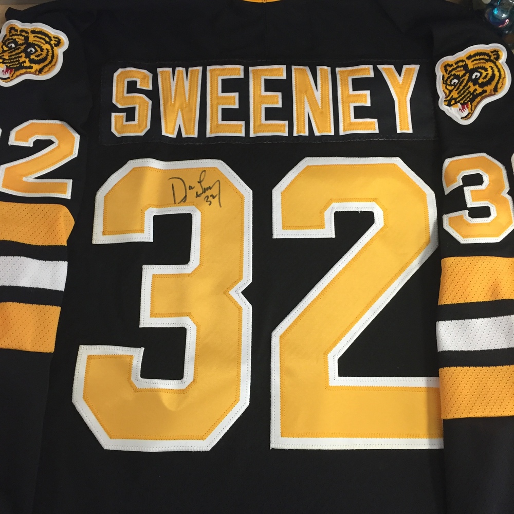 Don Sweeney 2016 NHL Winter Classic Alumni Game Worn Jersey NHL Auctions