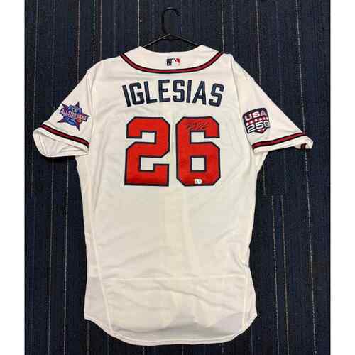 Game-Used or Autographed Baseball Cards | MLB Auctions