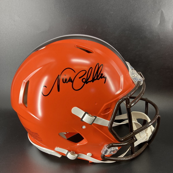 NFL - Browns Nick Chubb Signed Authentic Speed Helmet
