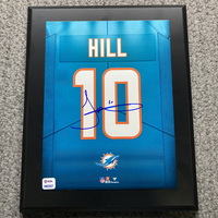 NFL - Dolphins Tyreek Hill Signed Jersey Number Plaque