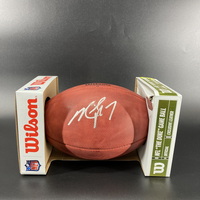 NFL - Eagles Michael Vick Signed Authentic Football