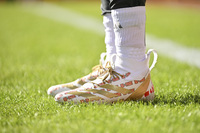 MCMC - Chiefs Patrick Mahomes Game Used Custom Cleats 2024 Season - Supp...