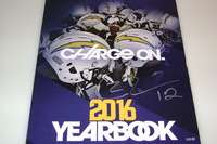 CHARGERS - TRAVIS BENJAMIN SIGNED 2016 CHARGERS YEARBOOK