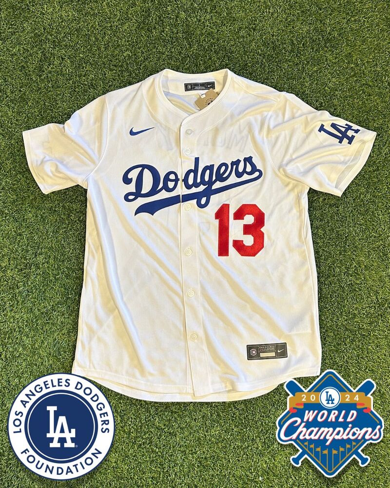 2025 Max Muncy Autographed and Authenticated Jersey - Size L | Los