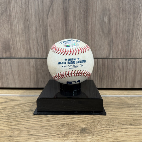Game-Used or Autographed All auctions | Chicago Cubs Auctions