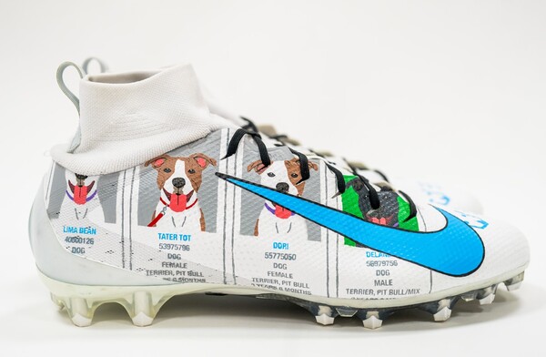 MCMC - Commanders Jacob Martin 2025 Custom Cleats supporting Humane Resc...
