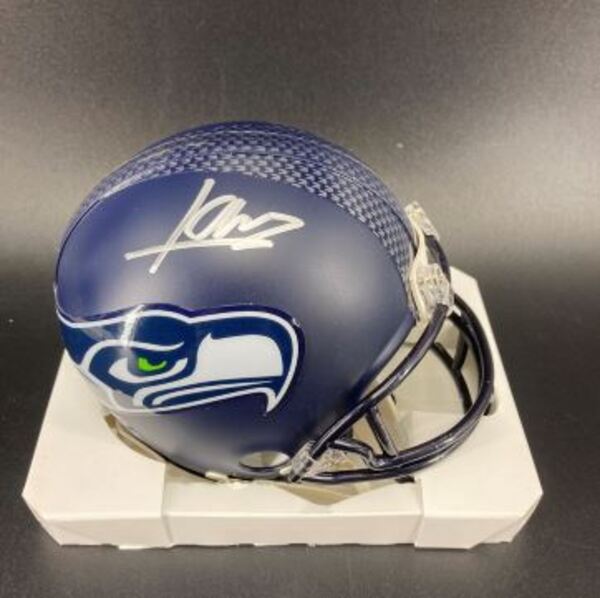NFL - Seahawks Kenneth Walker Signed Mini Helmet