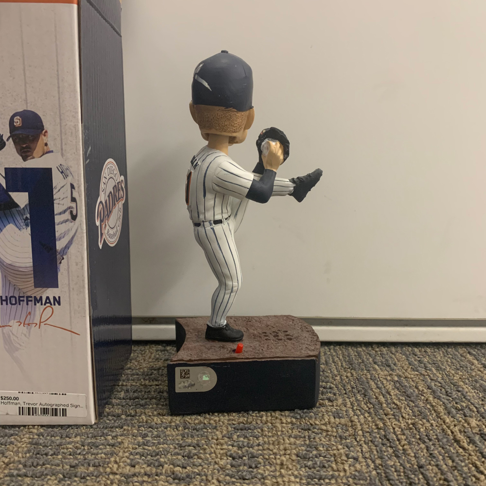 The official auction site of Padres Auctions | San Diego Padres