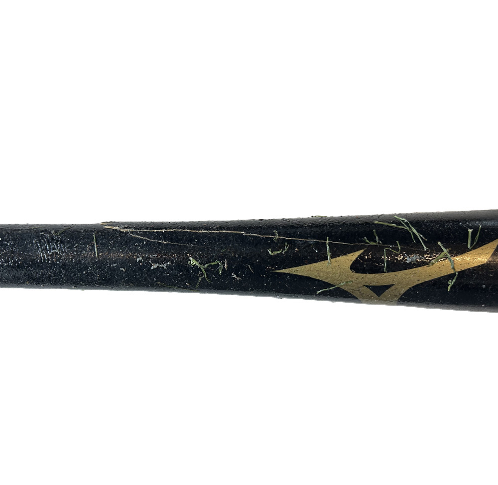 Seiya Suzuki Game-Used Broken Bat - Jeff Hoffman to Seiya Suzuki