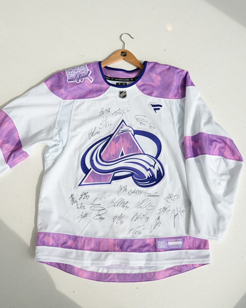 Colorado Avalanche Autographed Hockey Fights Cancer Jersey - Signed by Members of the 2024-25 Colorado Avalanche