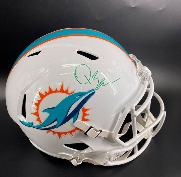 NFL - Dolphins Quinn Ewers Signed Replica Speed Helmet